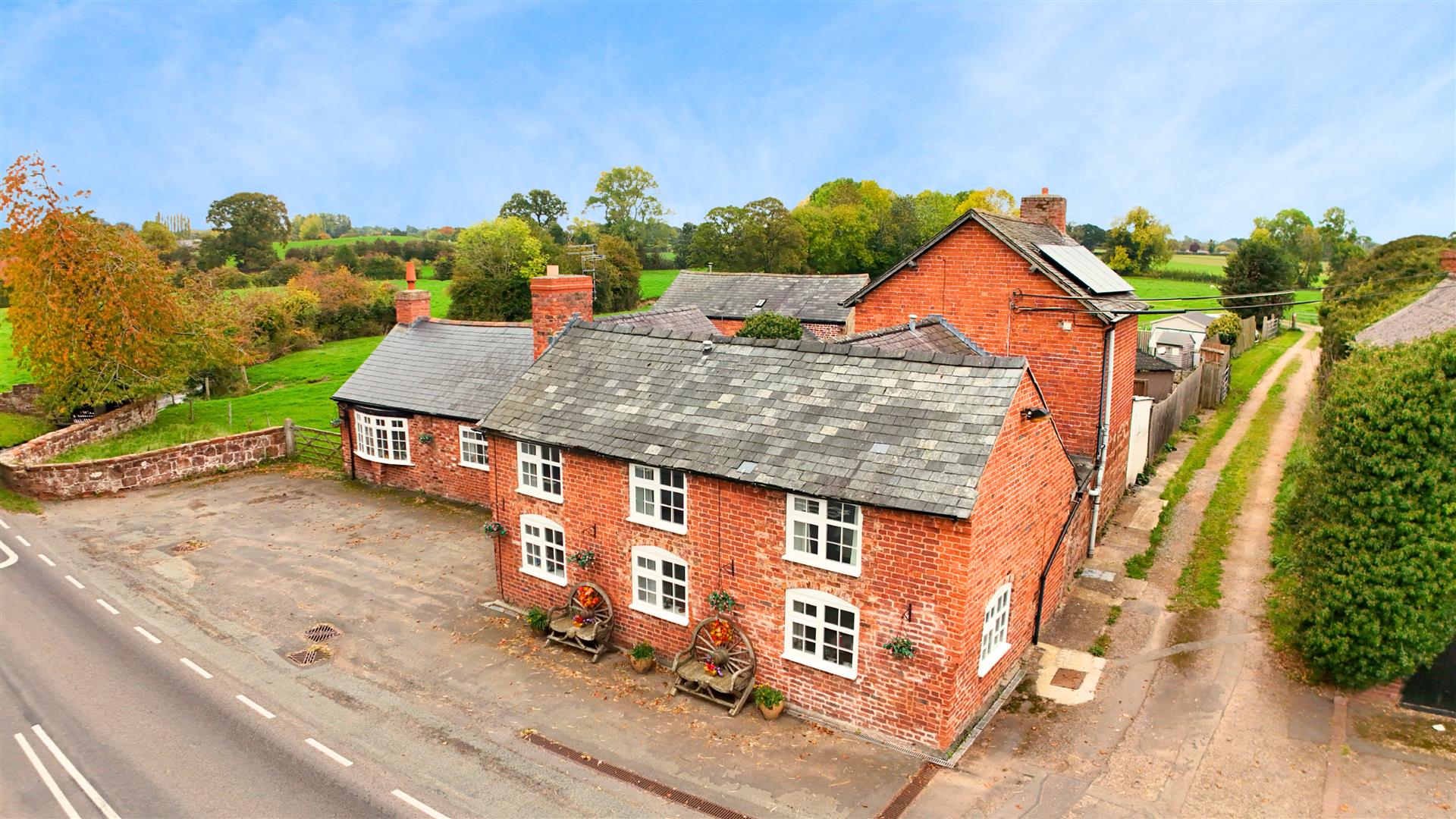 The Old Forge Knockin, Oswestry, SY10 8HQ For Sale